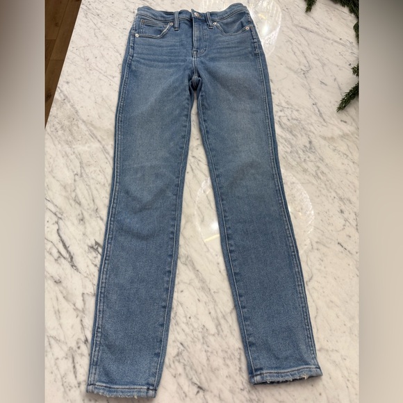 Madewell Denim - NEW Madewell Women’s Light Blue 10” High-Rise Skinny Jeans Size 26 / 2 US